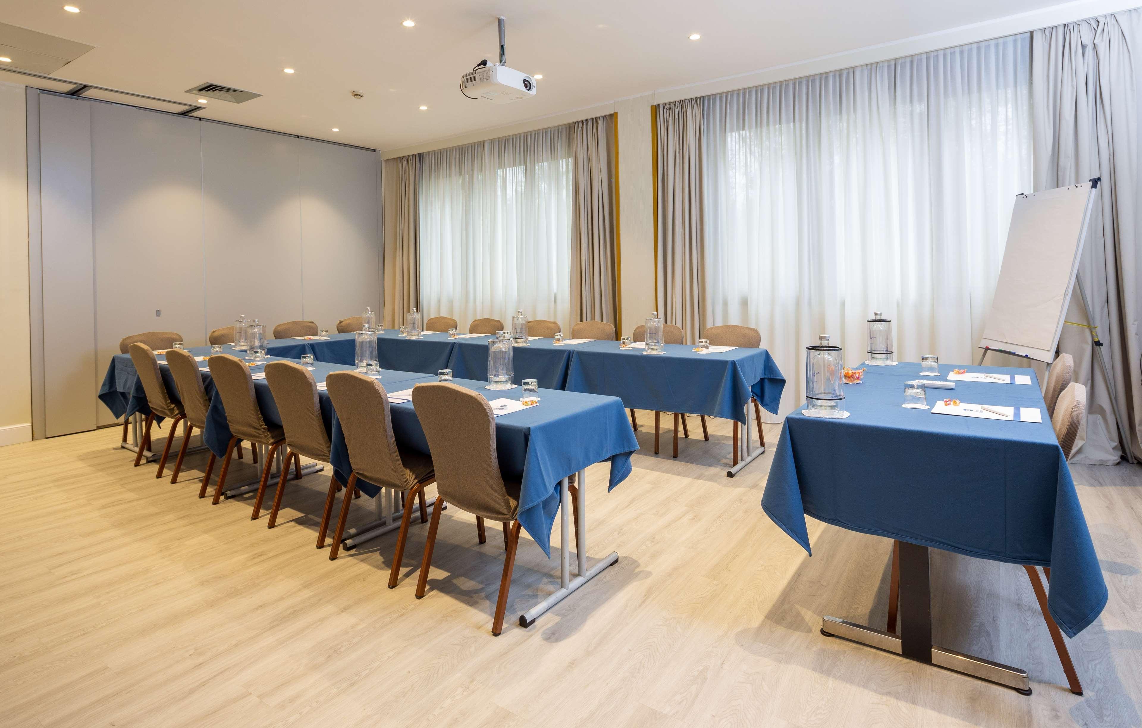 Western Air Linate 4*
