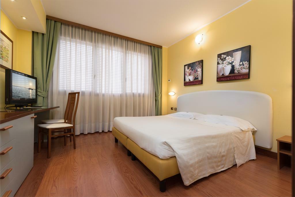 Western Air Linate 4*